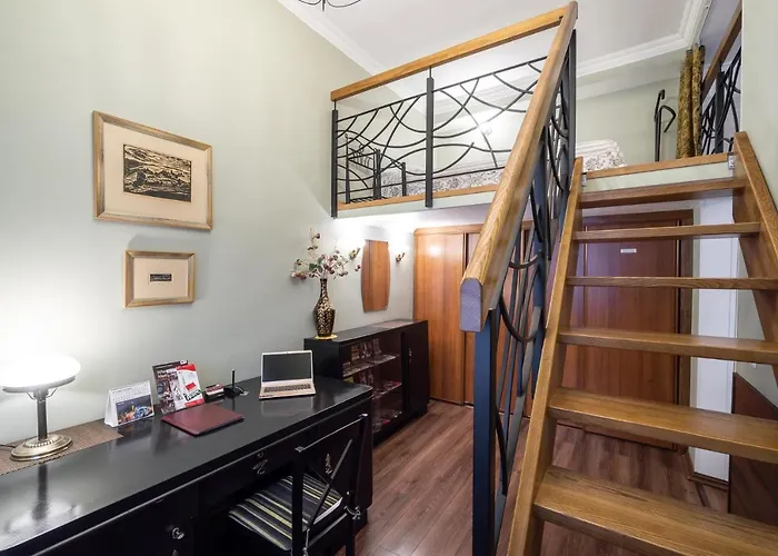 Classic Apartments In Old Town